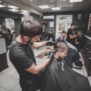 True Barbershop, чоловіча перукарня фото