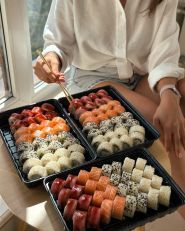 Osama Sushi, суші-кафе фото