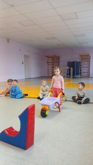 Артинов-Дельфін, приватний садочок фото