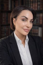 Адвокат Сюр Наталія Вікторівна фото