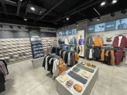 New Balance, магазин спорттоварів фото