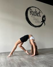 Rocket pole dance school, школа танців фото