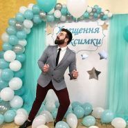Ведучий Роман Благій фото