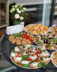 Голодний Василь, сімейна їдальня фото