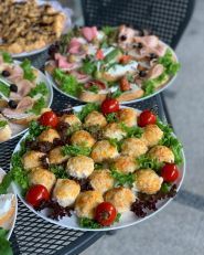 Голодний Василь, сімейна їдальня фото