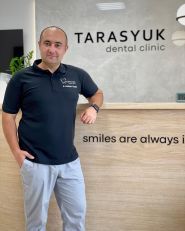Tarasyuk dental clinic, стоматолог фото