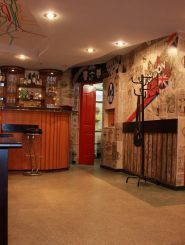 Underground Grill Bar, гриль-бар фото