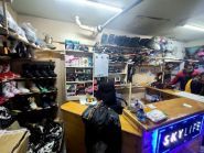 SkyLife, прокат магазин сноубордів та лиж фото