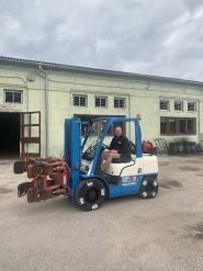 Технопідйом, продаж вилкових навантажувачів фото