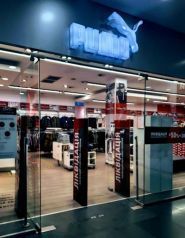 Puma outlet, магазин спорттоваров фото