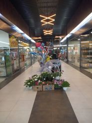 M10, торговий центр фото