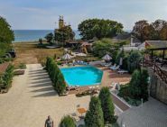 Парус, готельний комплекс фото