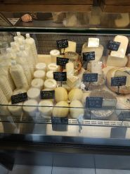 Сирні Мандри, магазин сирів фото