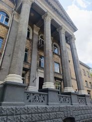 Кооперативний коледж бізнесу і права фото