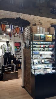 AirHub Store, магазин авиационных сувениров, фото