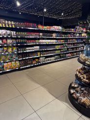 EL, торговий центр фото