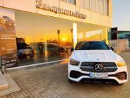 Mercedes-Benz, автосалон фото