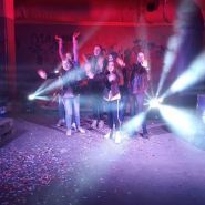 На гребне волны, продюсерский центр фото