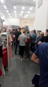 Центр Розпродаж, торговий центр фото