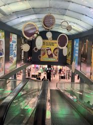 Gagarinn Plaza, торговий центр фото