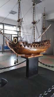 Морехідне училище рибної промисловості фото