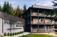 Forest House, готельний комплекс фото