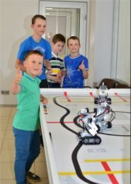 Винахідник, робоклуб фото