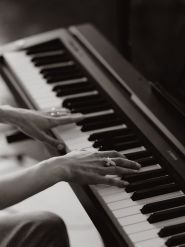 Вокальна, музична школа фото