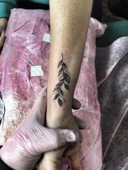Thrash tattoo, салон татуювань і пірсингу фото