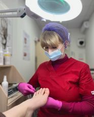 Здорові стопи, центр подології та апаратного педикюру фото