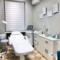 Стоматологический центр профессора Вареса Львов фото