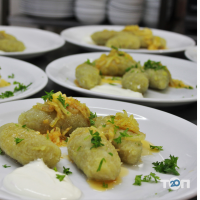 Фемілі, сімейний ресторан фото