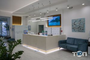 Офтальмологические клиники и магазины очков LuxVision фото