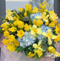 Оформлення залу, доставка квітів Dicentra Flowers фото