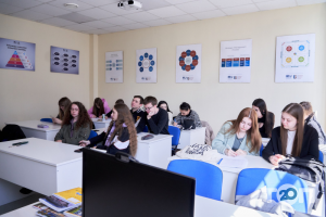 Міжнародний Європейський Університет Київ фото