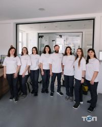 Офтальмологічні клініки та магазини окулярів Офтальмологічний центр Д. Горячева фото