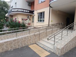 Приватні клініки Вільне життя фото