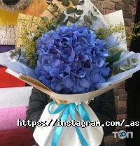 Оформление зала, доставка цветов Цветочный киоск фото