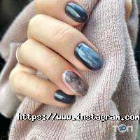 Магазини косметики та парфюмерії Magic nails фото