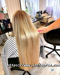 Барбершопи та перукарні Своя перукарня фото