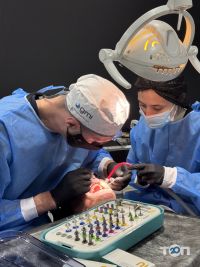 Стоматології Dental Gold Clinic фото
