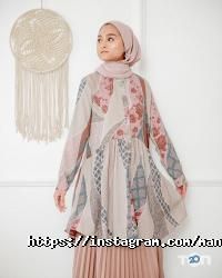 Магазини одягу та взуття Maniera fashion market фото