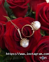 Магазини одягу та взуття La Banque фото