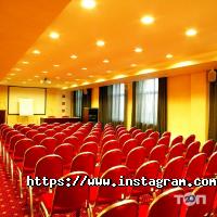 Апрель, ресторан фото