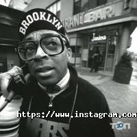 Офтальмологічні клініки та магазини окулярів Очкарик фото