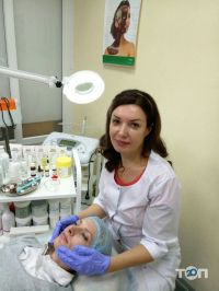 Олена Кравчун, косметологічна клініка фото
