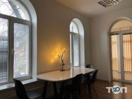 CoworkingClub, простір для спільної роботи фото