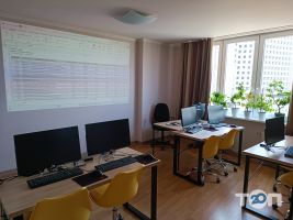 Навчальний центр інновацій на Раїси Окіпної фото