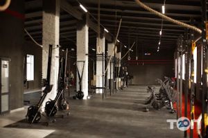 BRONX FitnessHub, фітнес-центр фото