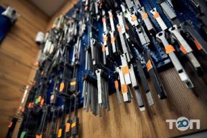 Ремонт замків, виготовлення ключів Виготовлення ключів фото